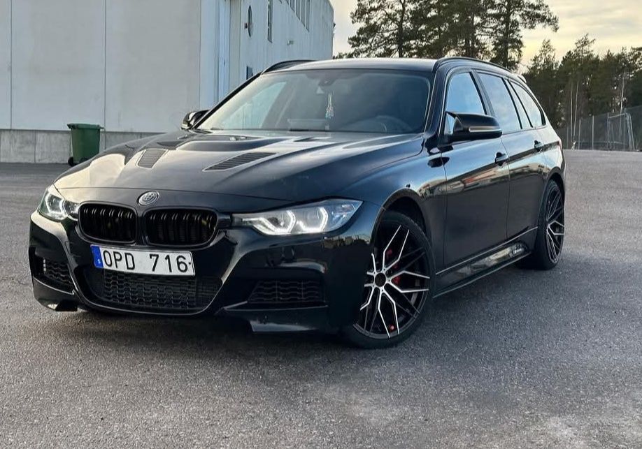 Jante 19 BMW 5 x 120 in 2 latimi
Compatibile BMW F01 F06 F07 F10 F11