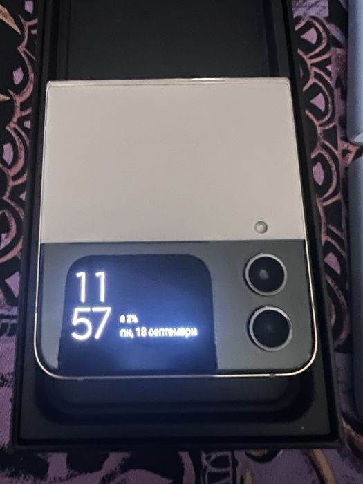 Samsung galaxy z flip 4 на части