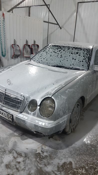 Продам а/м Мерседес w210