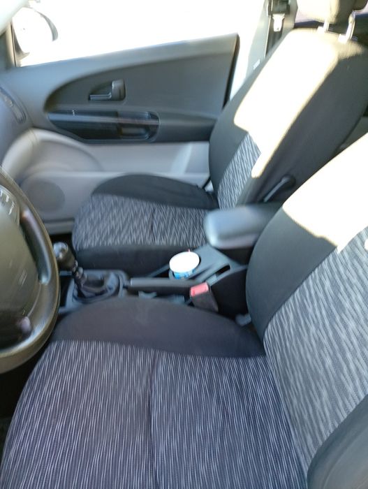 Vând KIA CEED 1.6 diesel,schimb cu camioneta