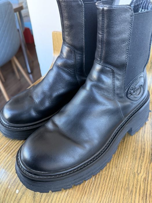 Ghete Flavia Passini din piele naturala