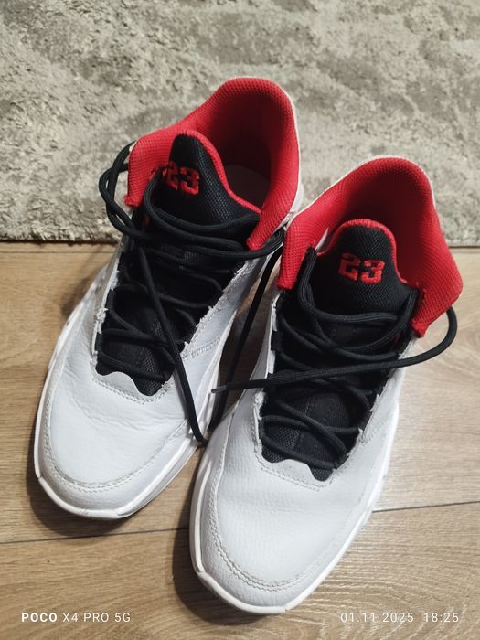 Маратонки Jordan 38н стелка 24 см