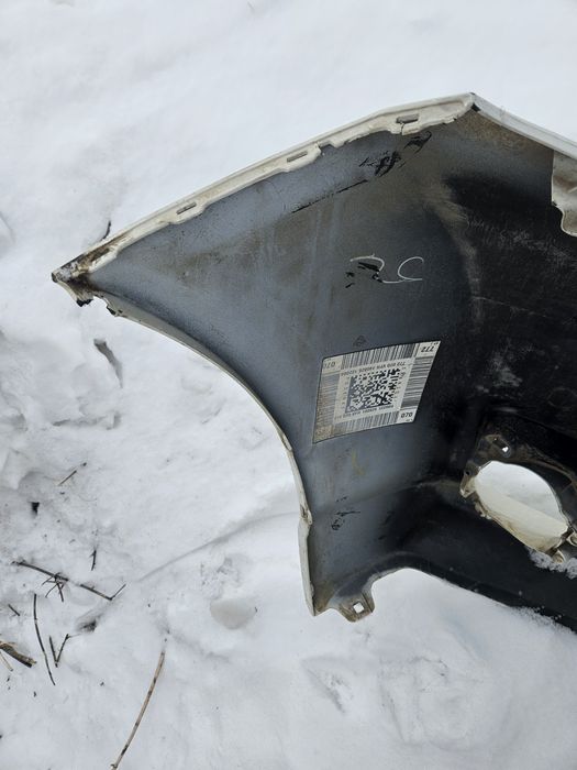 Бампер передний Toyota Venza 2014 под ремонт