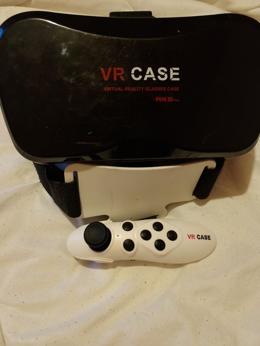 VR CASE- очила за виртуална реалност.