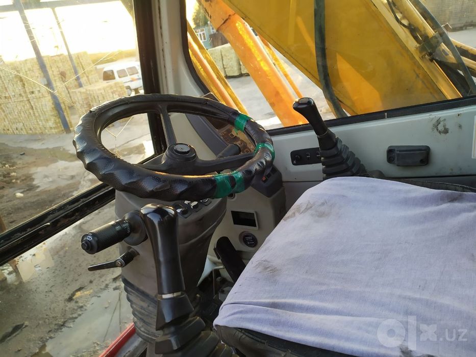 Экскаватор 1400 Hyundai