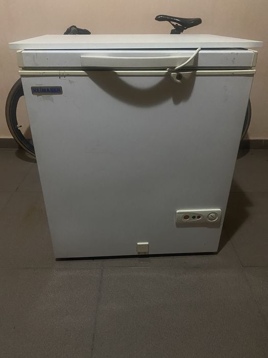Морозильник продам