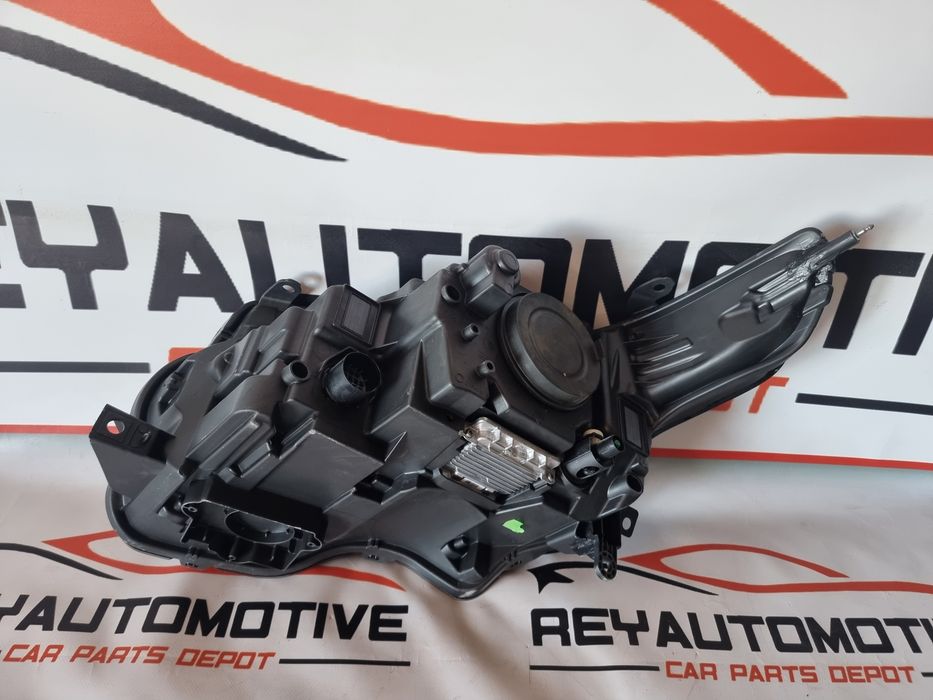 Far dreapta xenon Range Rover Vogue 2013 cod LR067202