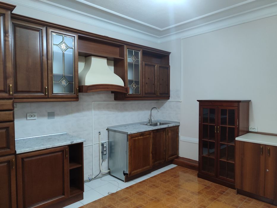 Продаётся в яккасарайском районе махаля Конституция