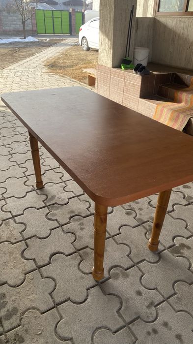 Стол из чистого дерево