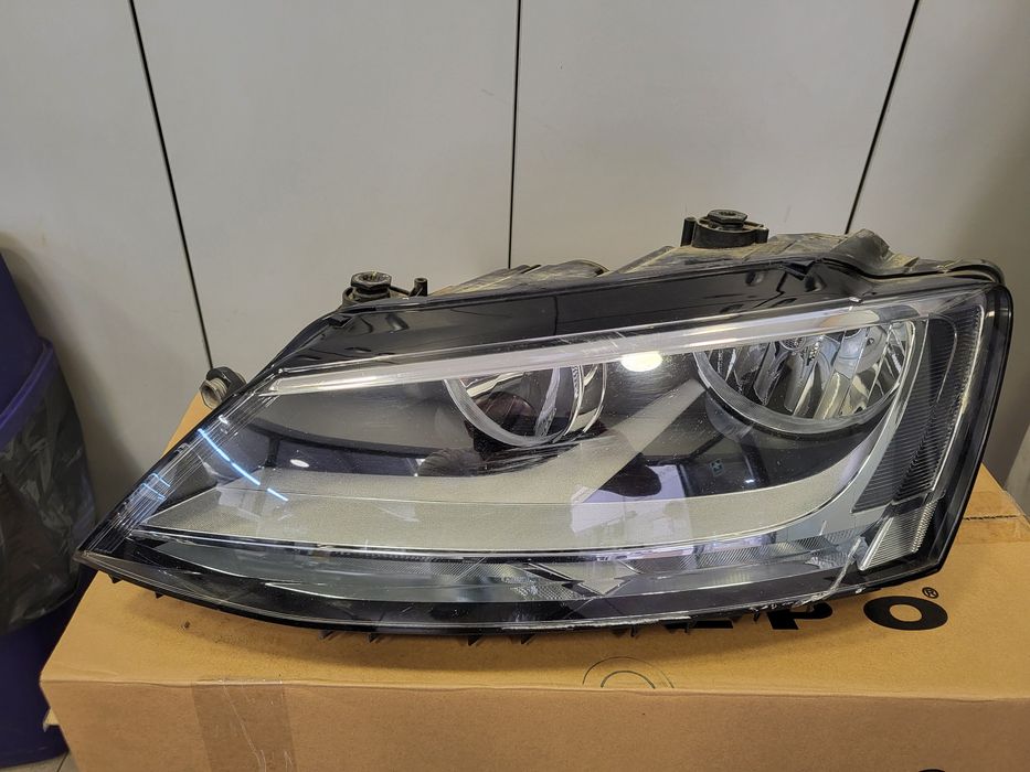 Faruri originale VW Jetta