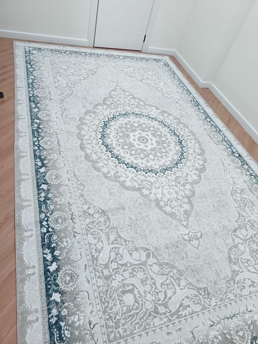 Продам ковер  2,5м х 4м