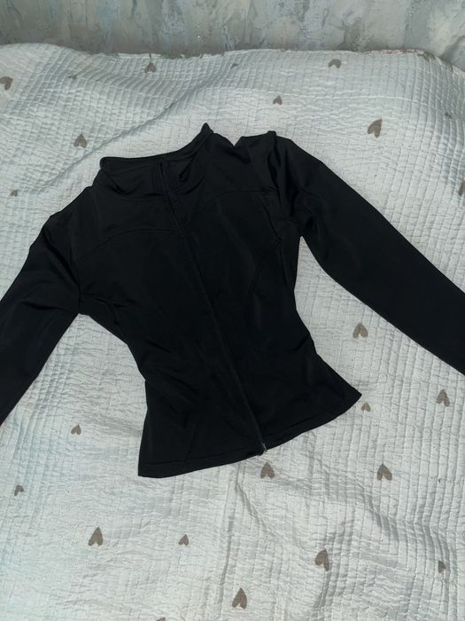 Продам женские одежды разные