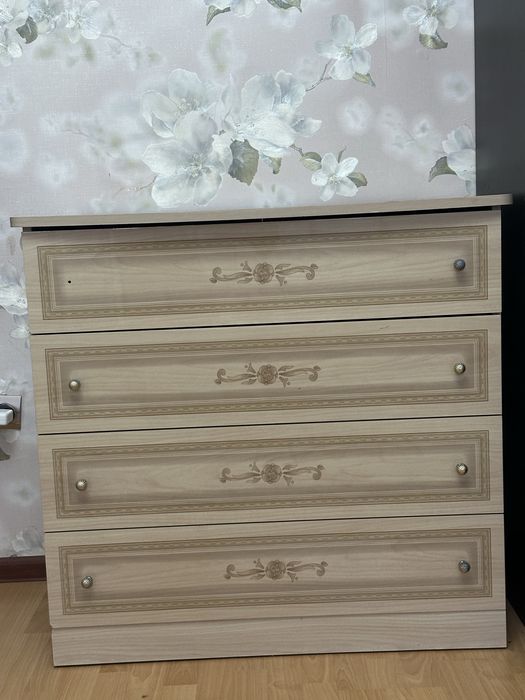 Продам комод 8500