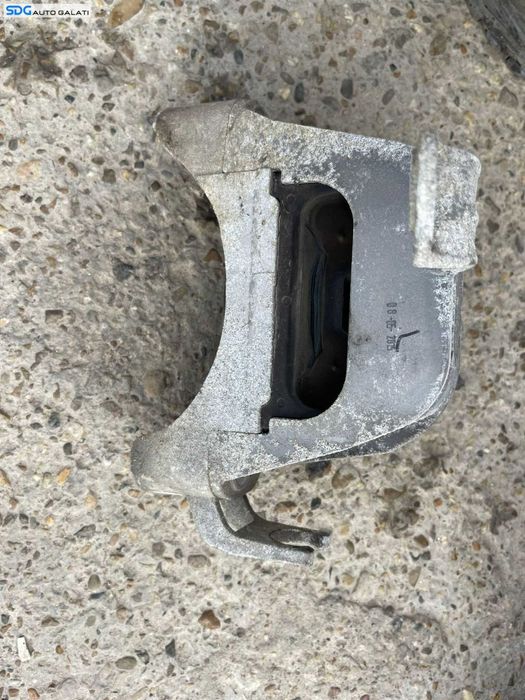 Suport Tampon Dreapta Motor Opel Astra J 1.6 CDTI 2009 - 2015 Cod 13346761 [C7360]