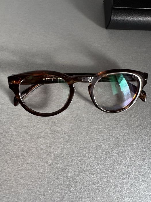 Очила David Beckham с blue light филтър.