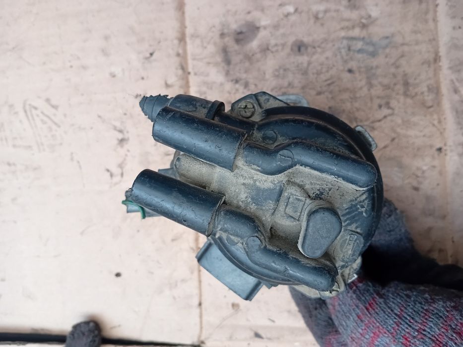 Трамблёр Nissan.