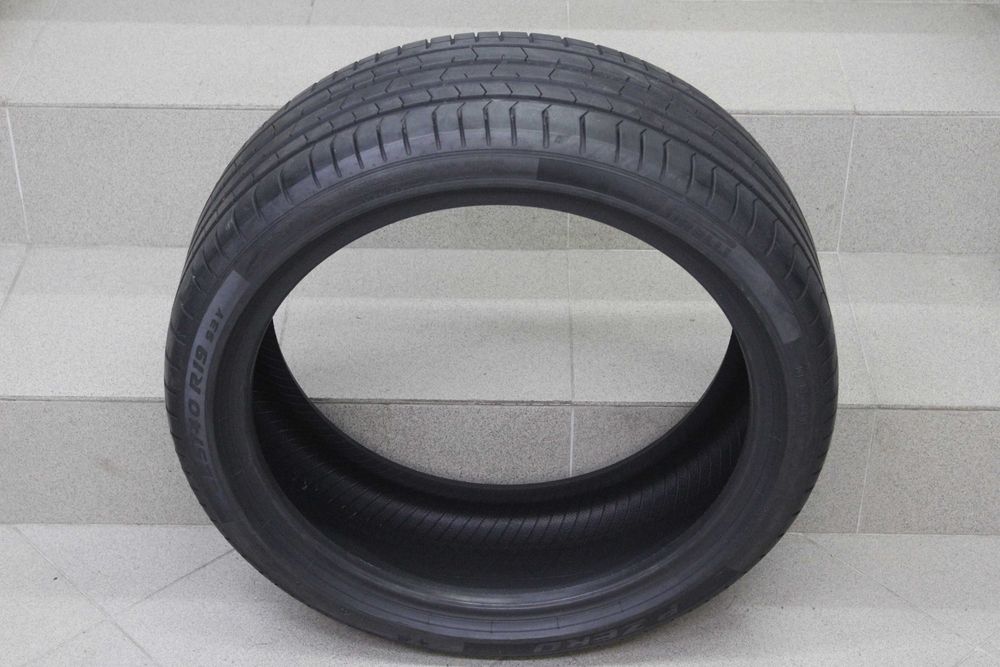255/40-19 Pirelli P Zero RSC
