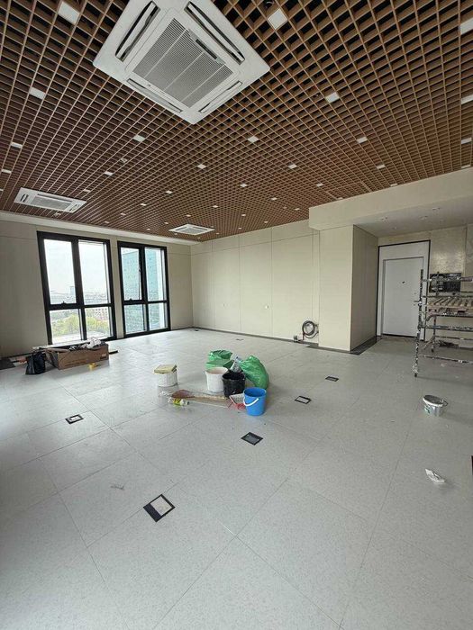 Nest One аренда офис 66 м2 мебель по запросу, торец 4 окна вид на Хумо