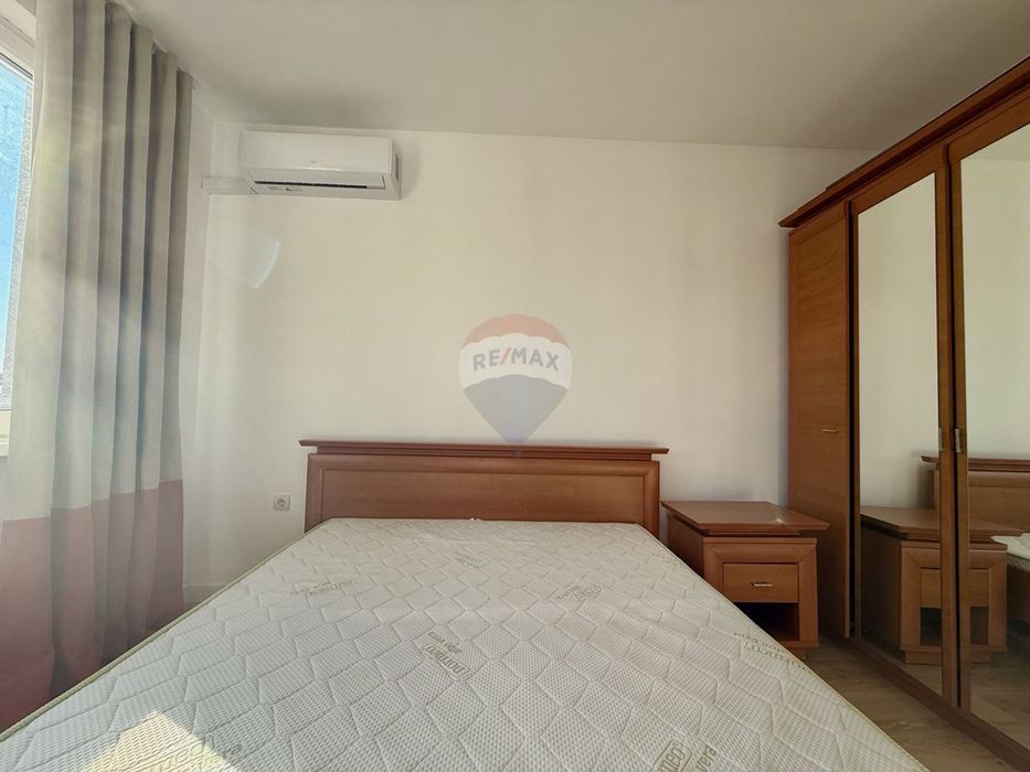 Южен двустаен апартамент с морска гледка за продажба, кв. Бриз, гр. В