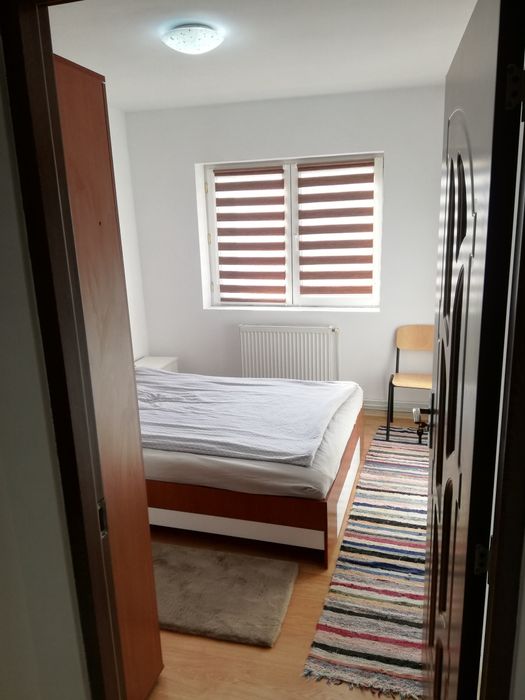 Persoană fizică,închiriez apartament 2cam era,2