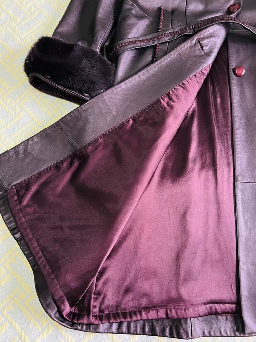 Кожаный  плащ с норковым воротником