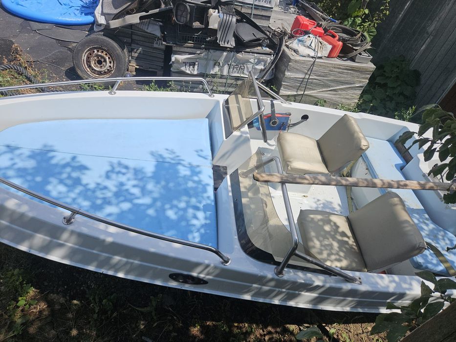 Vand Barca Open Cu motor