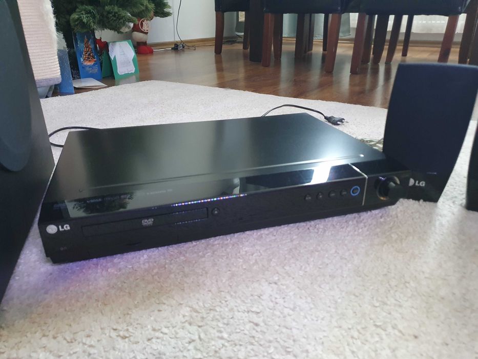 LG 5.1 DVD домашно кино HT503TH 500W max