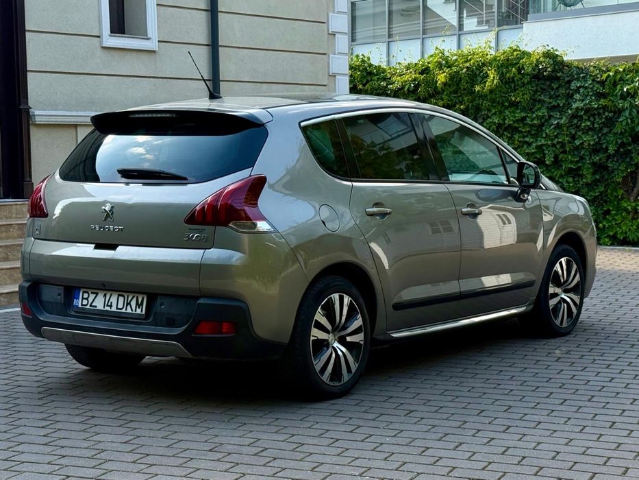 PEUGEOT 3008 HYBRID 4x4/ Piele/ Panoramic/ AUTOMAT 200cp