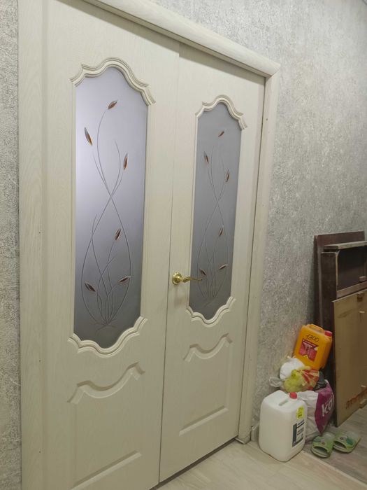 Продам Двери  парные для зала, 2 шт