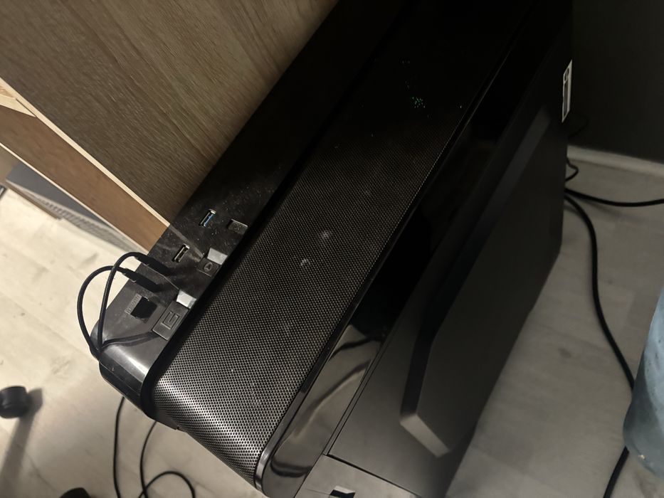 Vand Pc Gaming Myria. Gtx 1660 super. 32 gb de ram ddr 4 corsair.