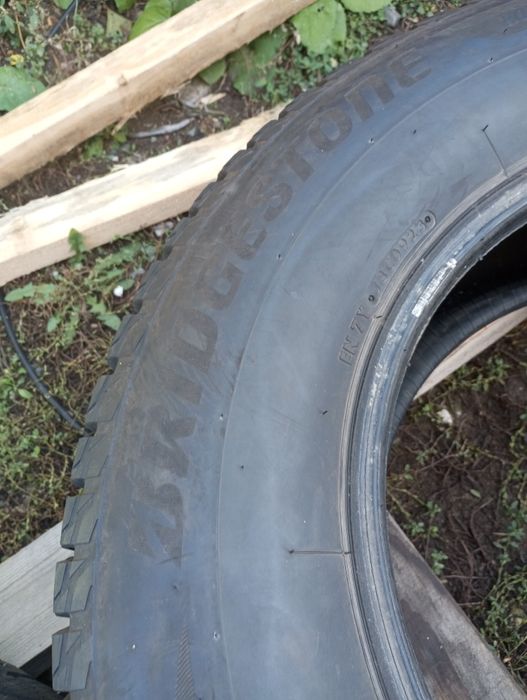 Продам резину bridgestone blizzak