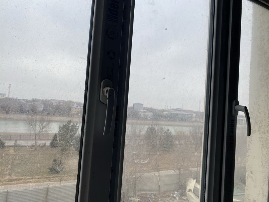 Urganch Shahar markazinda 2 xonali karobga holatinda 76 kv