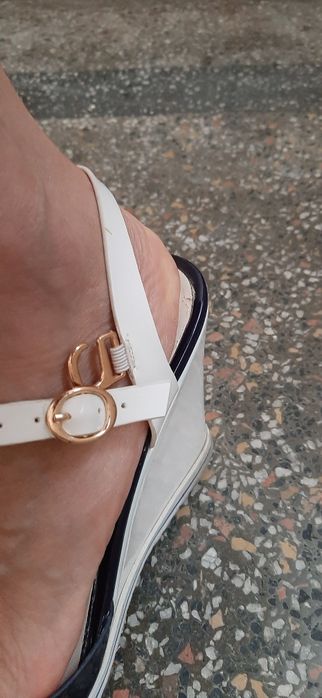 Хубави италиански сандали