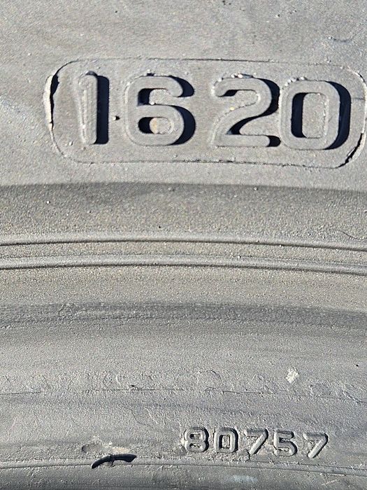 Vând anvelope iarna 225/55/18 225/55r18 BRIGESTONE