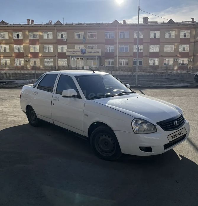 Продам приору живой