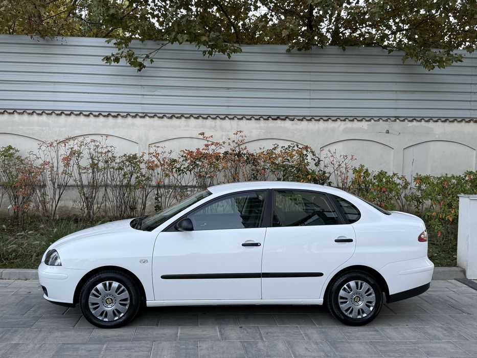 SEAT Cordoba 2006 — imagine 5