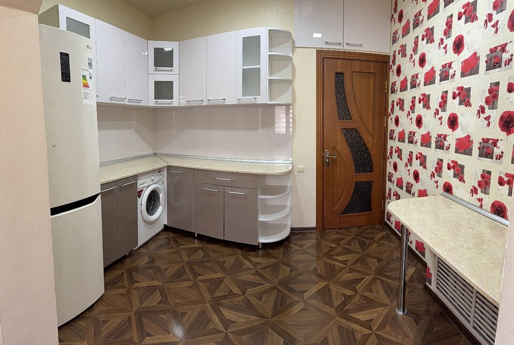 Продается 5 комнатная квартира массив куйлюк 5 базарчик (RV)