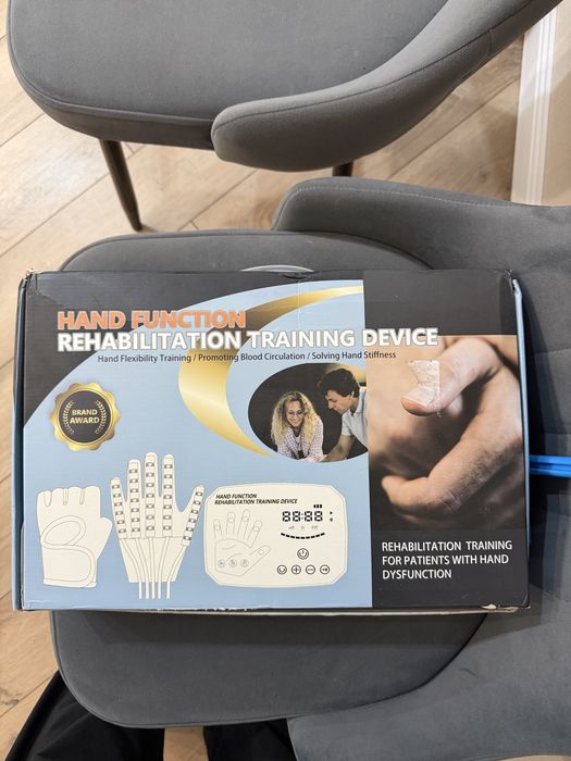 Массажер перчатка