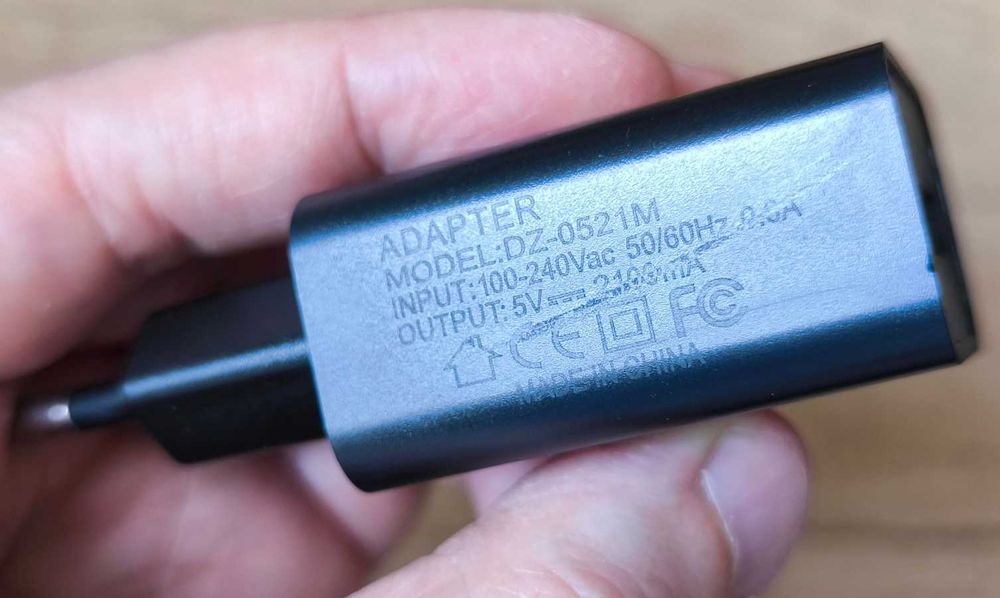 Incarcatoare de retea cu mufa USB