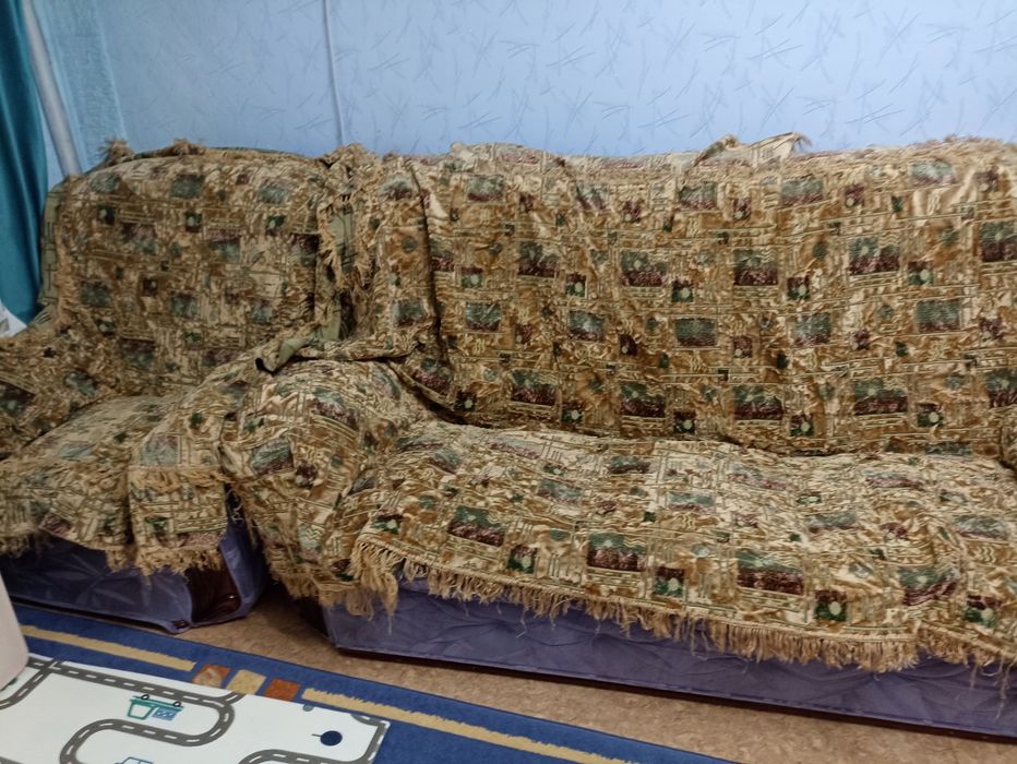 Диван-кровать + 2 кресла