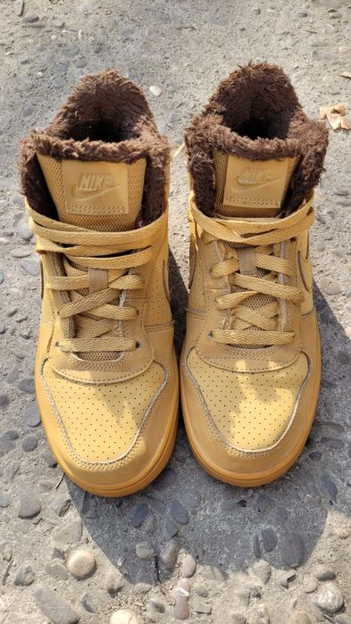 Adidasi copii/femei nike borough mid winter