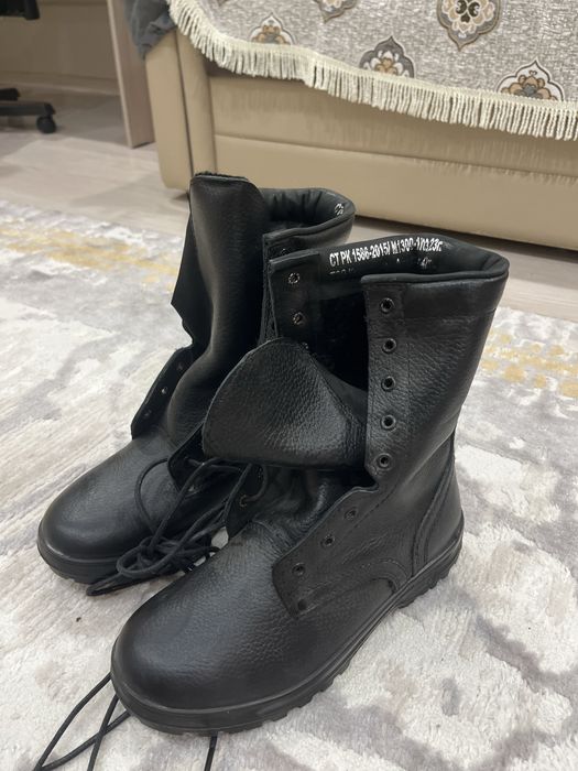 Продаются зимние герзовые берцы