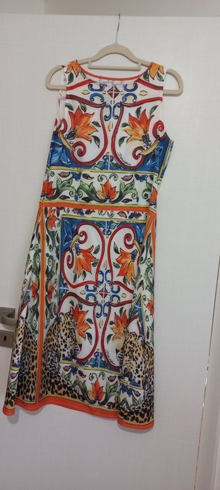 Rochiță XS superba din material cu logo  Dolce Gabbana  in material