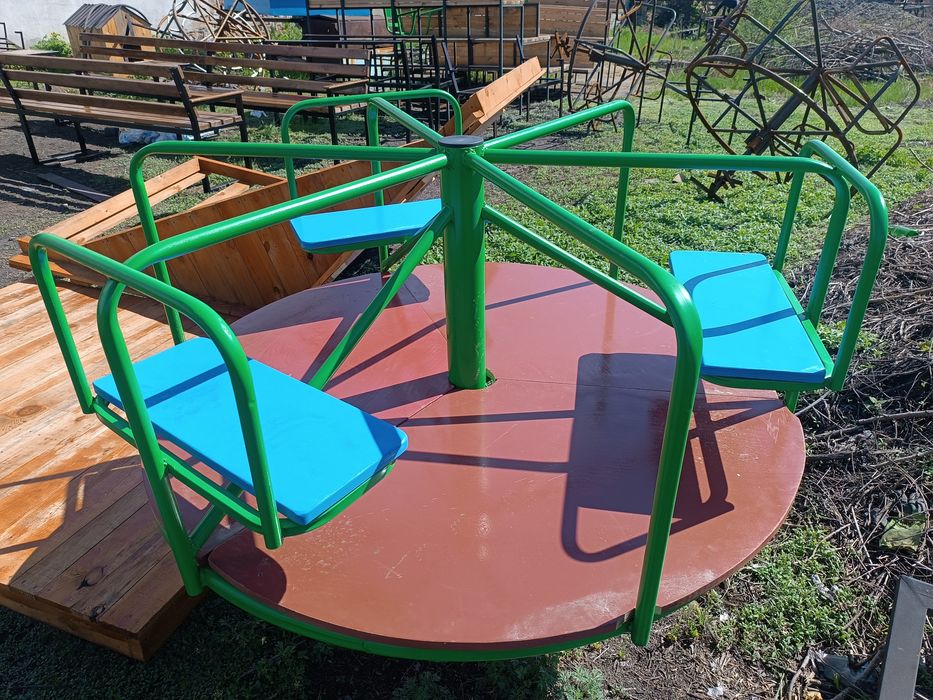 Карусели для дворов