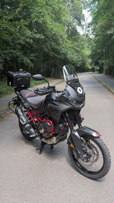 Honda CRF 1100 Africa Twin (manuală) + suspensie Ohlins