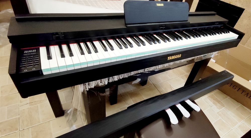 Цифровое пианино молоточковый.