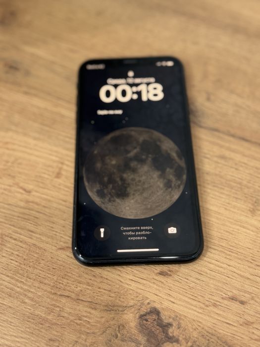 Продам Iphone XR