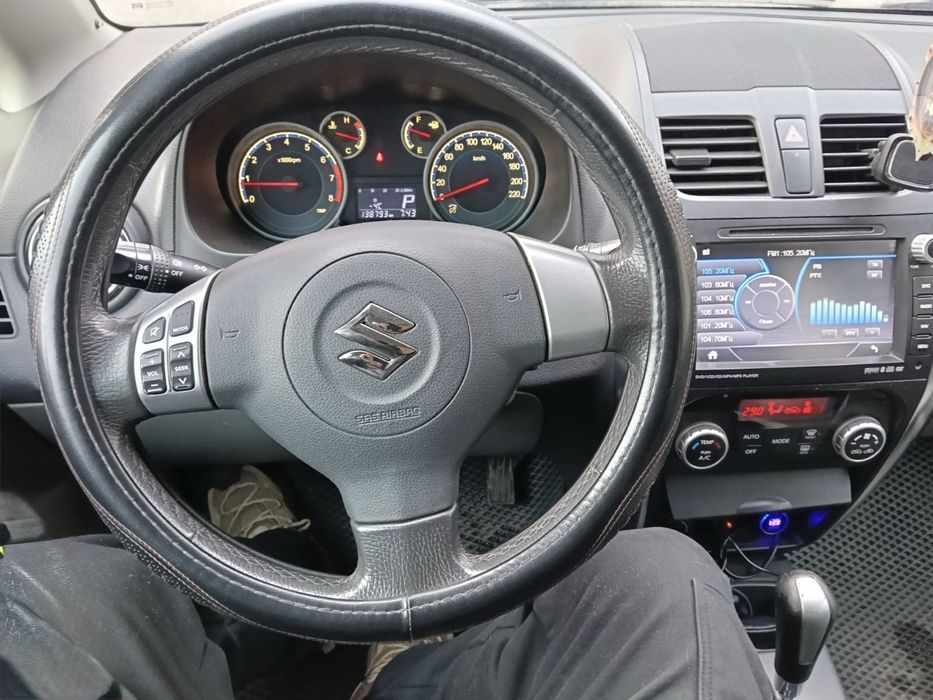Продам автомобиль Suzuki SX4