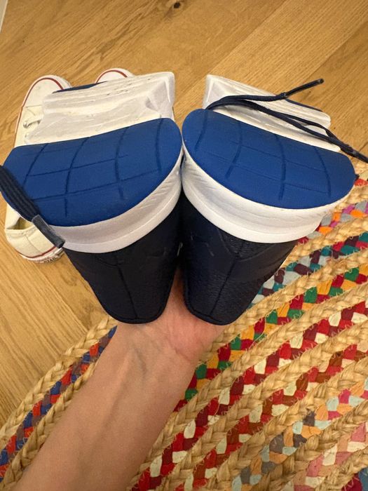 Vand pantofi piele