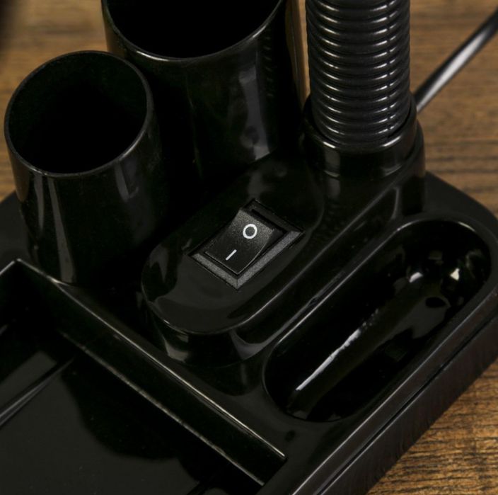 Настольная лампа